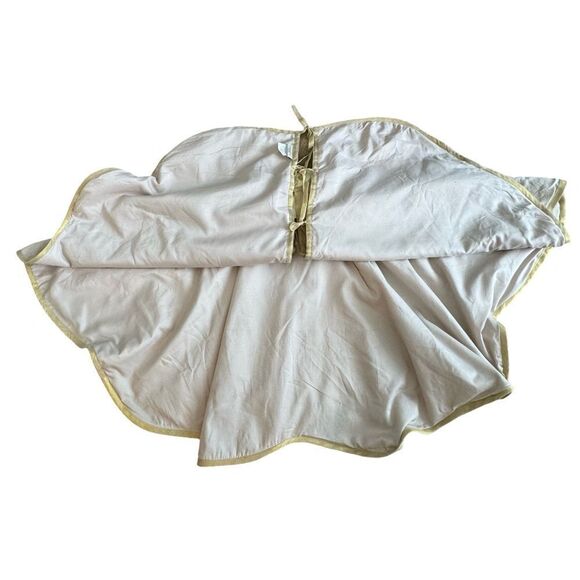 CYNTHIA ROWLEY New York Beige Gold Bead Snowflakes Christmas Tree Skirt 50” NWT - Picture 7 of 10